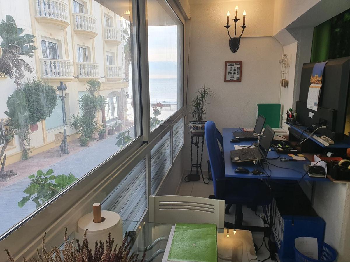 Apartamento Con Oficina Y Vistas Al Mar Sitges Luaran gambar